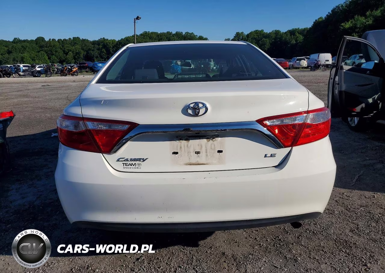 2017 Toyota Camry Le VIN:4T1BF1FK8HU333469 - 6