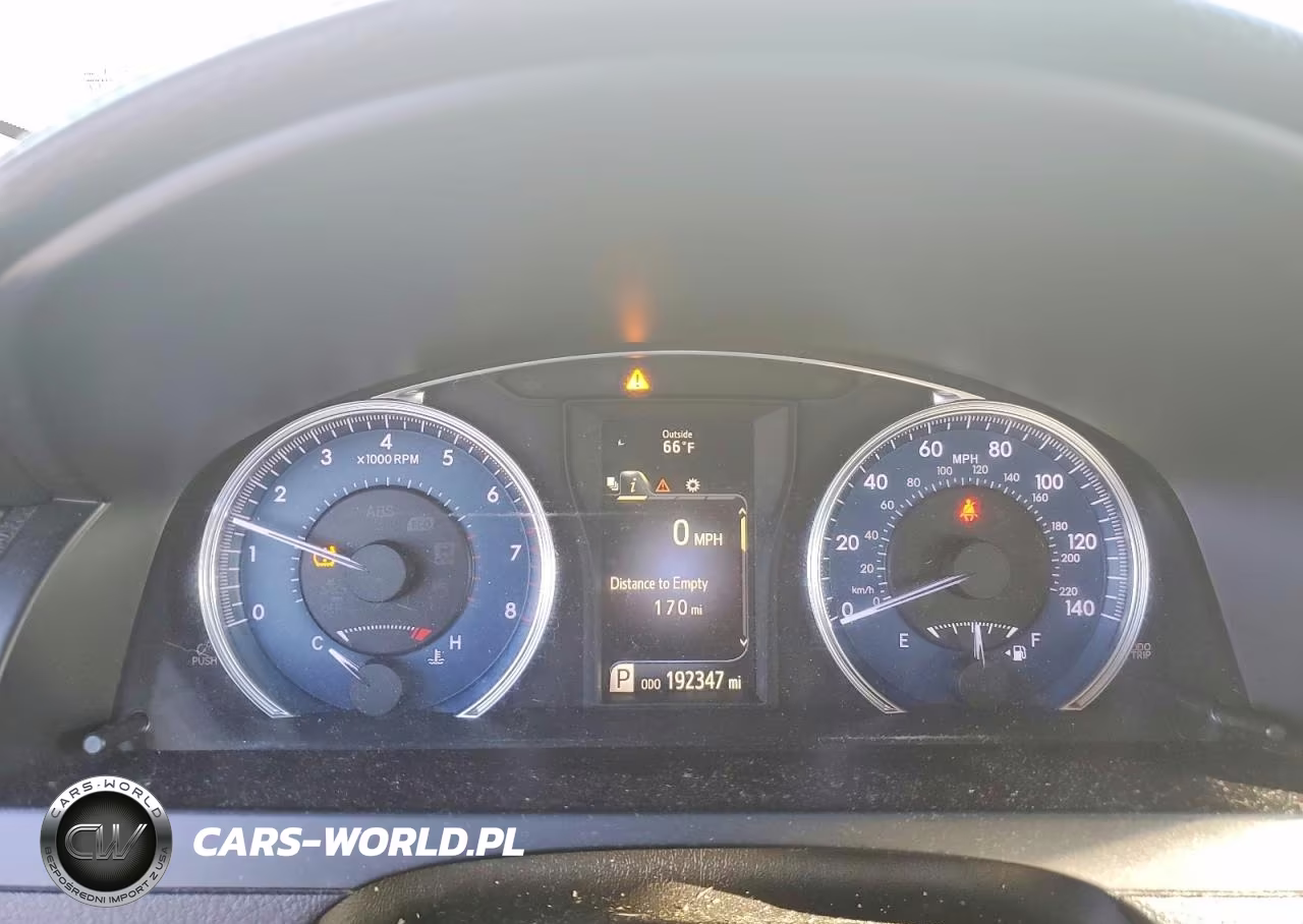 2017 Toyota Camry Le VIN:4T1BF1FK8HU333469 - 9
