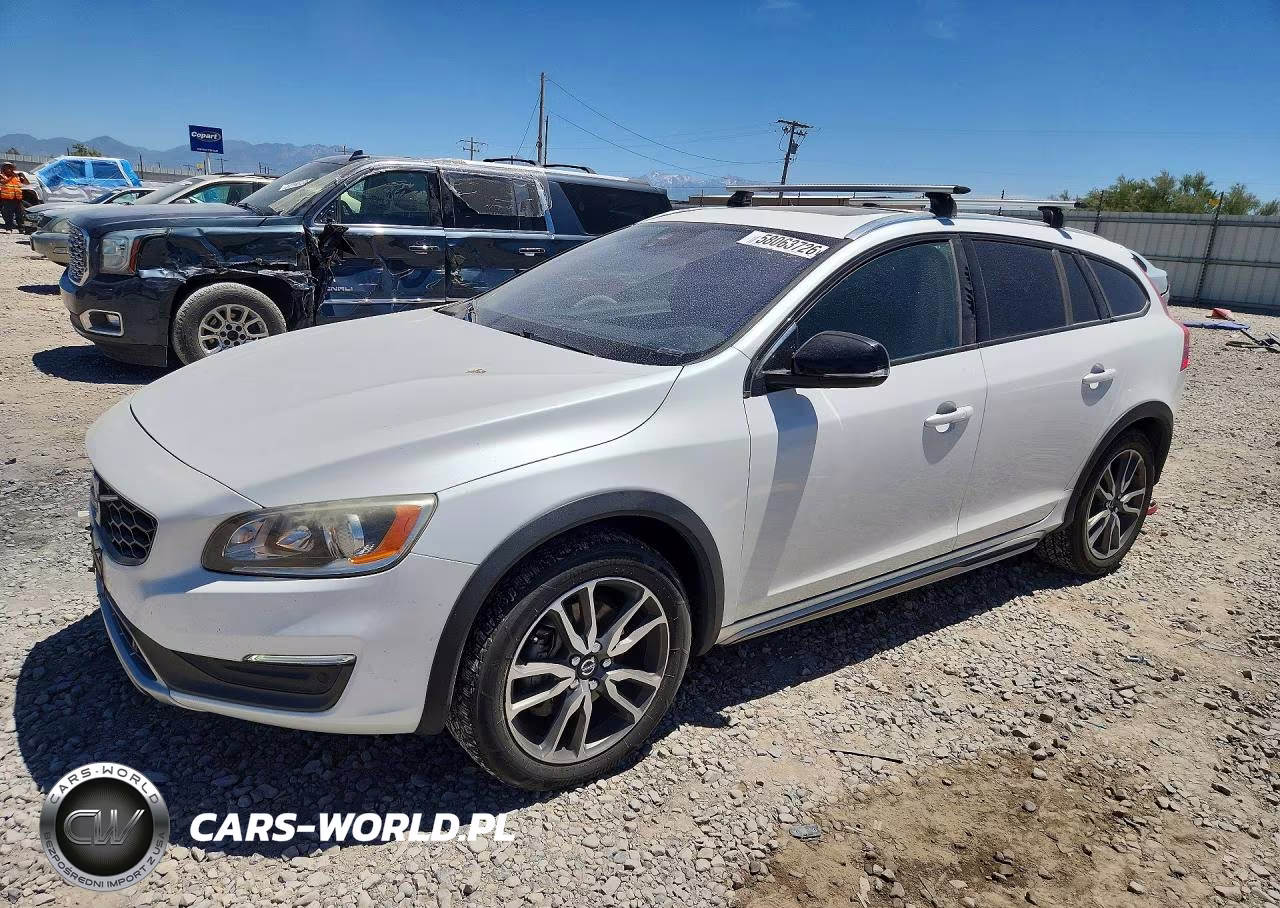 2016 Volvo V60 Cross Country Premier – zdjęcie 1 z 12