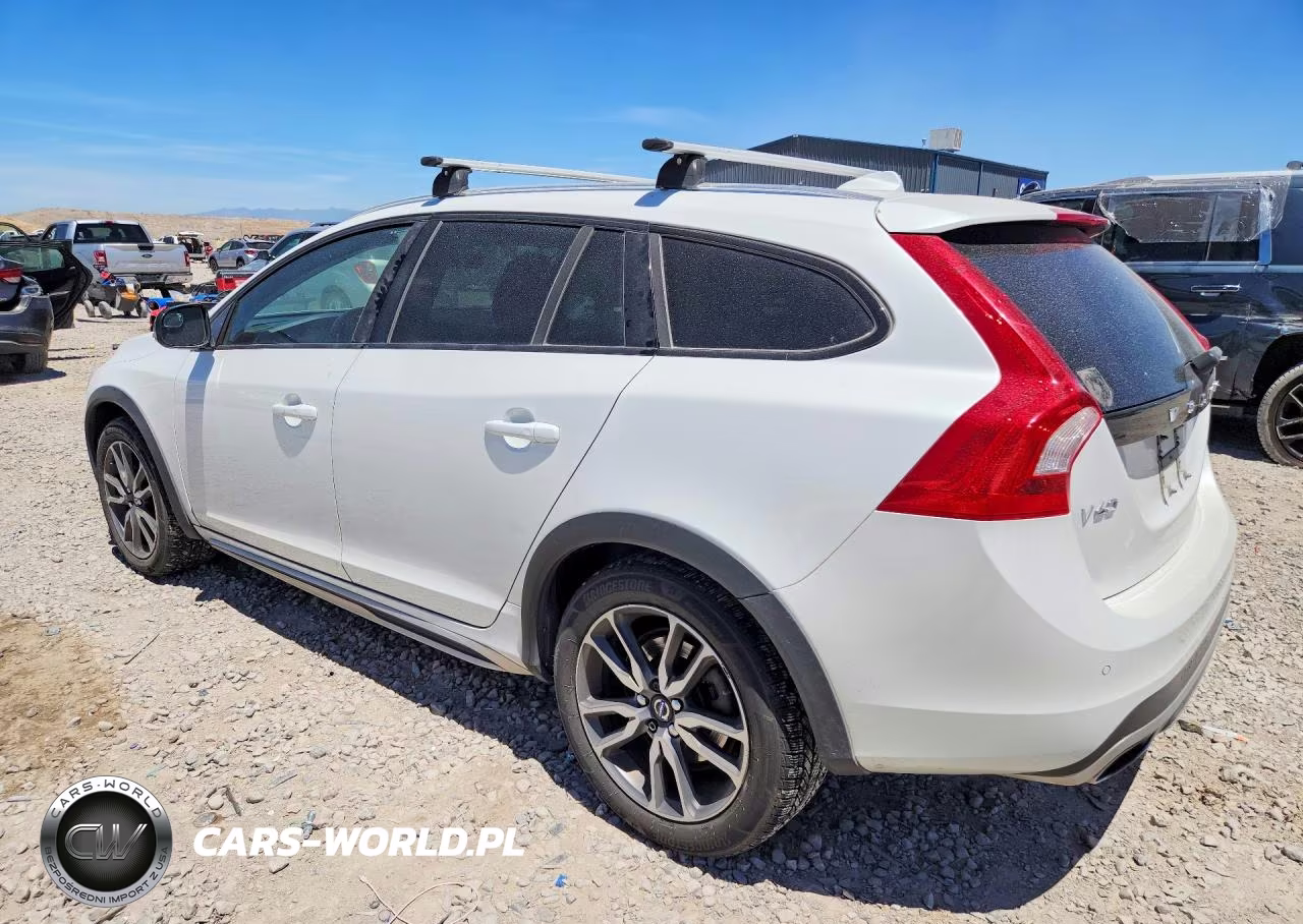 2016 Volvo V60 Cross Country Premier VIN:YV4612HK7G1003343 - 2