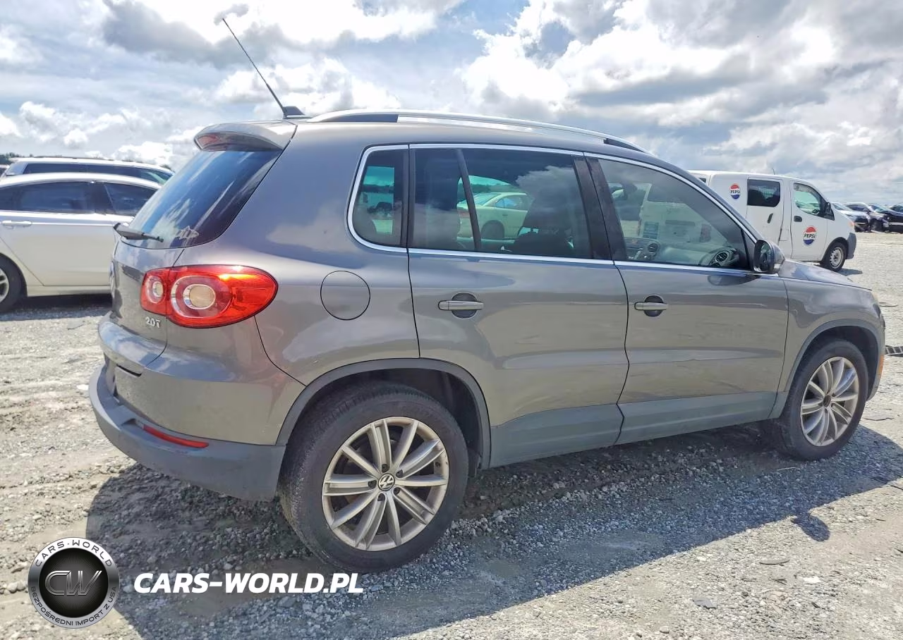 2009 Volkswagen Tiguan S VIN:WVGAV75N69W525945 - 3