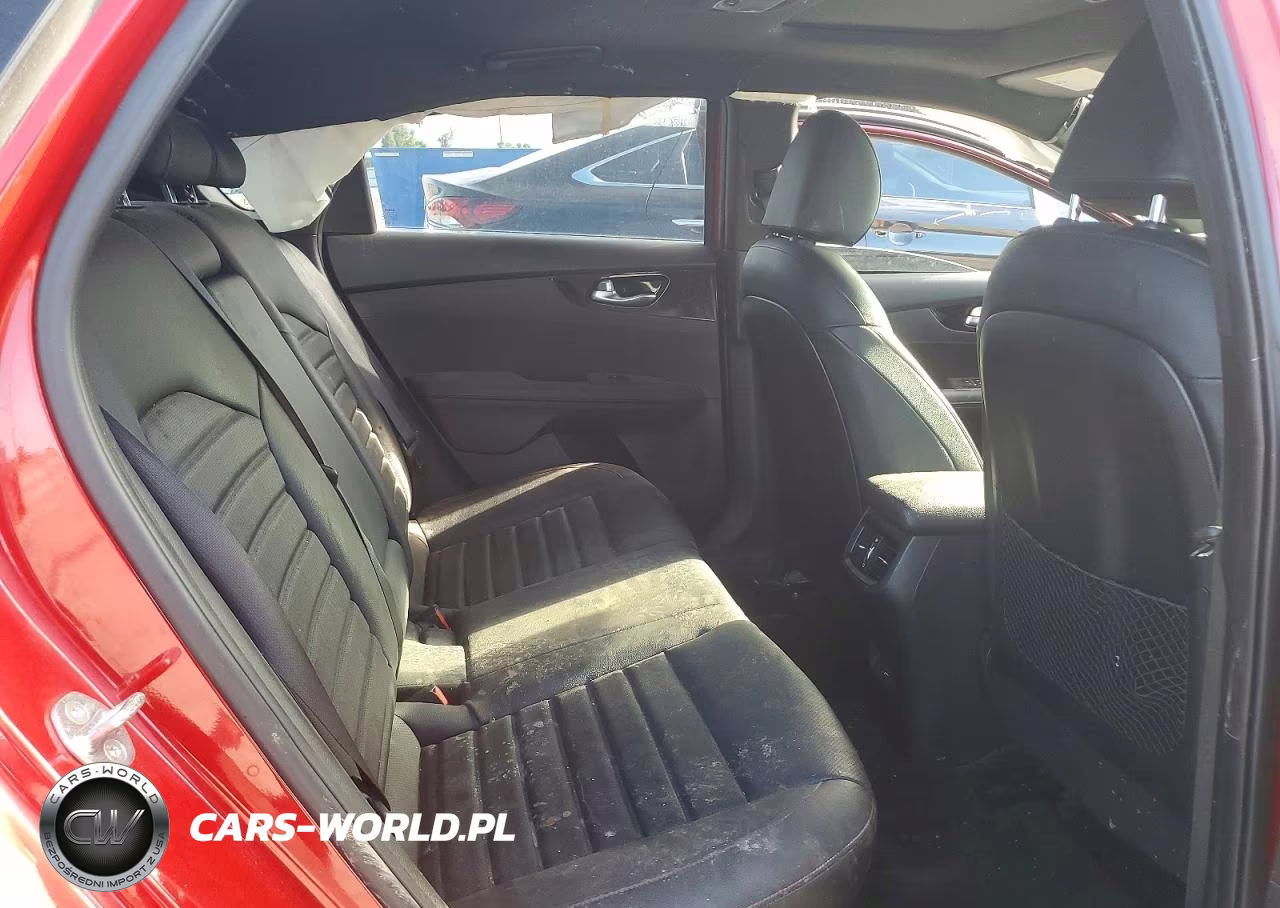 2023 Kia Forte Gt VIN:3KPF44ACXPE618328 - 10