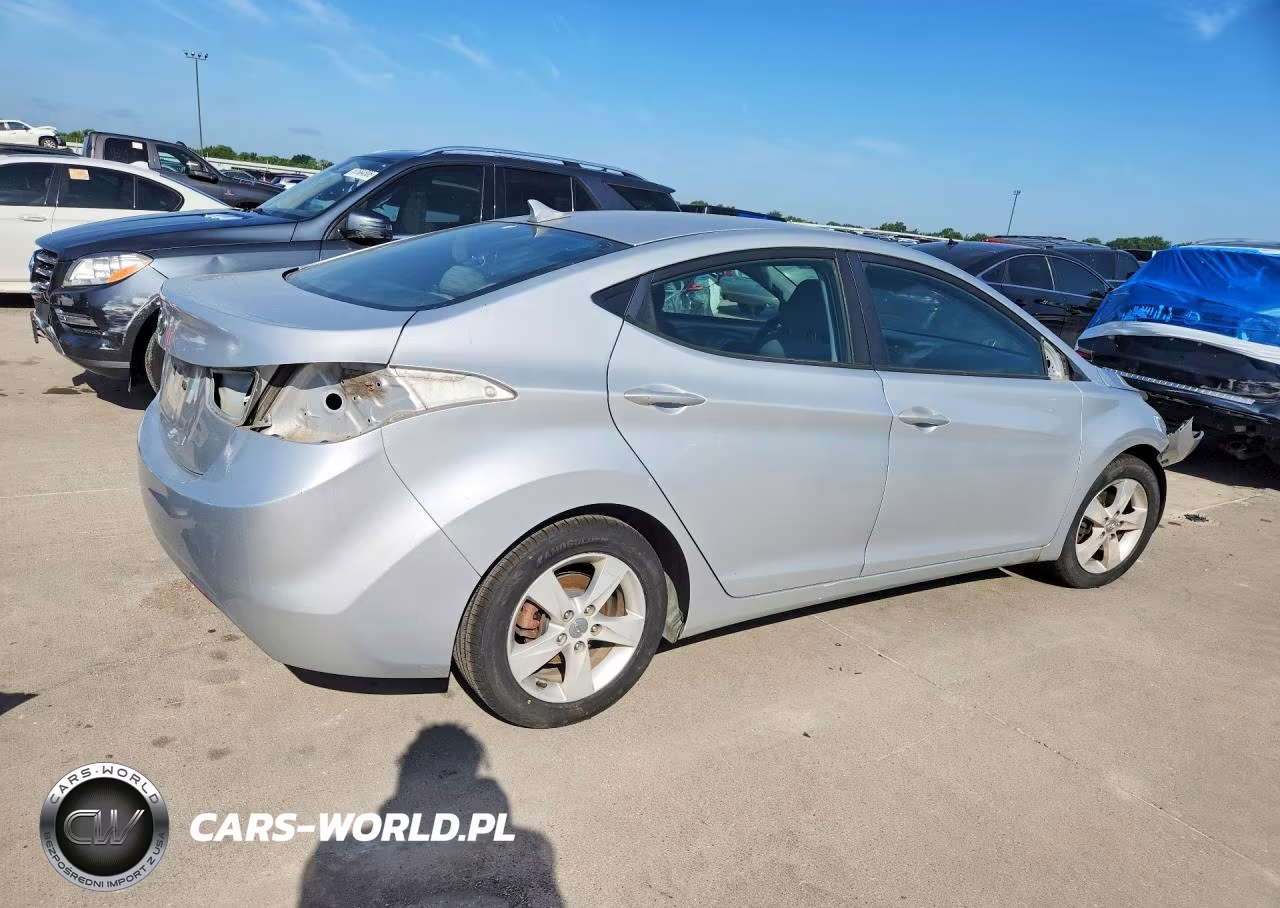 2012 Hyundai Elantra Gls VIN:KMHDH4AE3CU326041 - 3