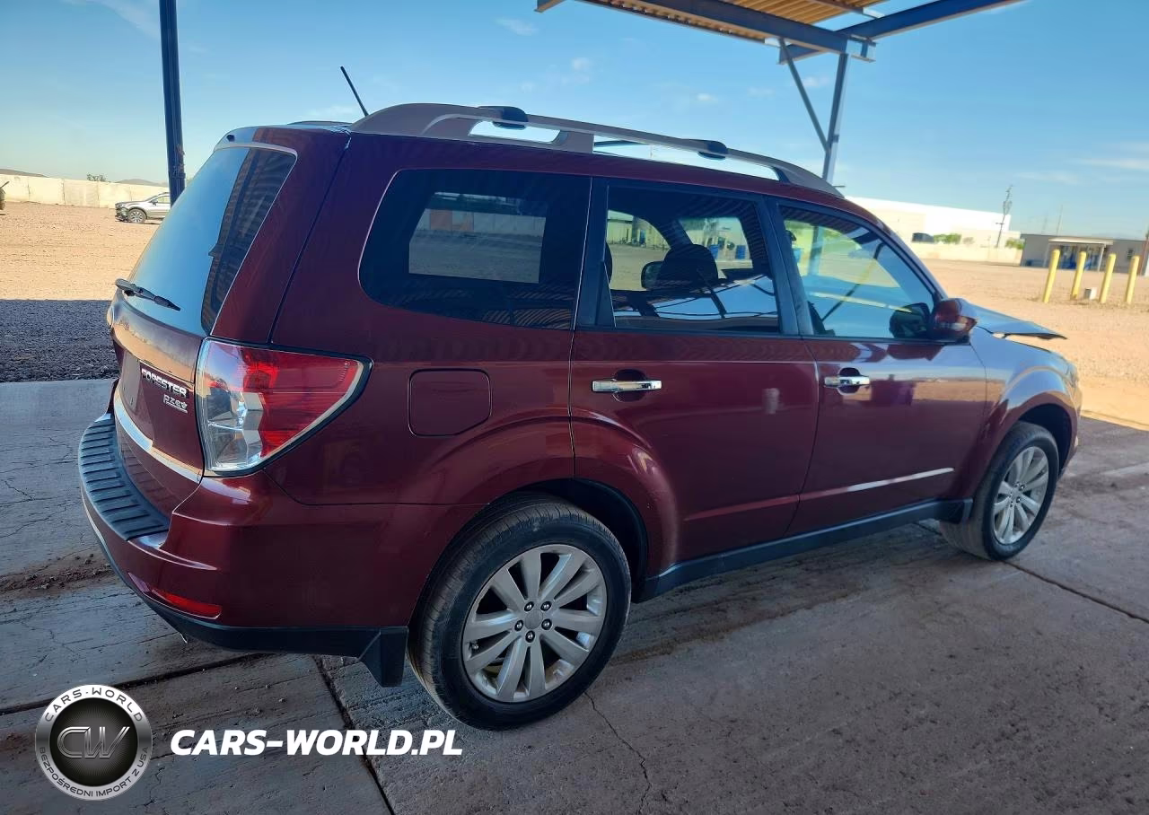 2012 Subaru Forester Touring VIN:JF2SHAGC0CH466512 - 3