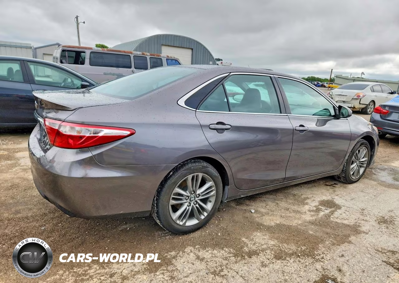 2016 Toyota Camry Se VIN:4T1BF1FK7GU195714 - 3