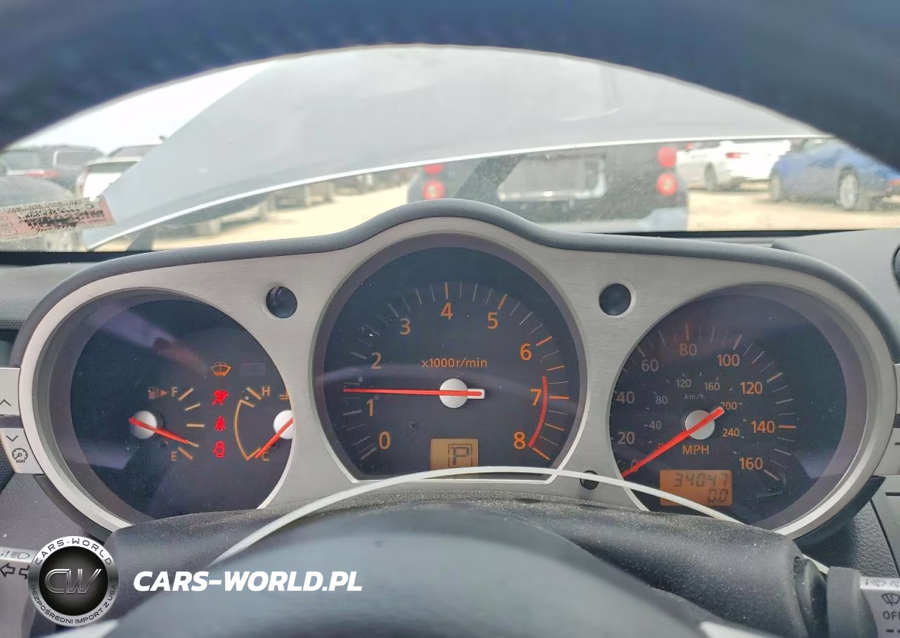 2004 Nissan 350Z Coupe VIN:JN1AZ34E94T060318 - 9
