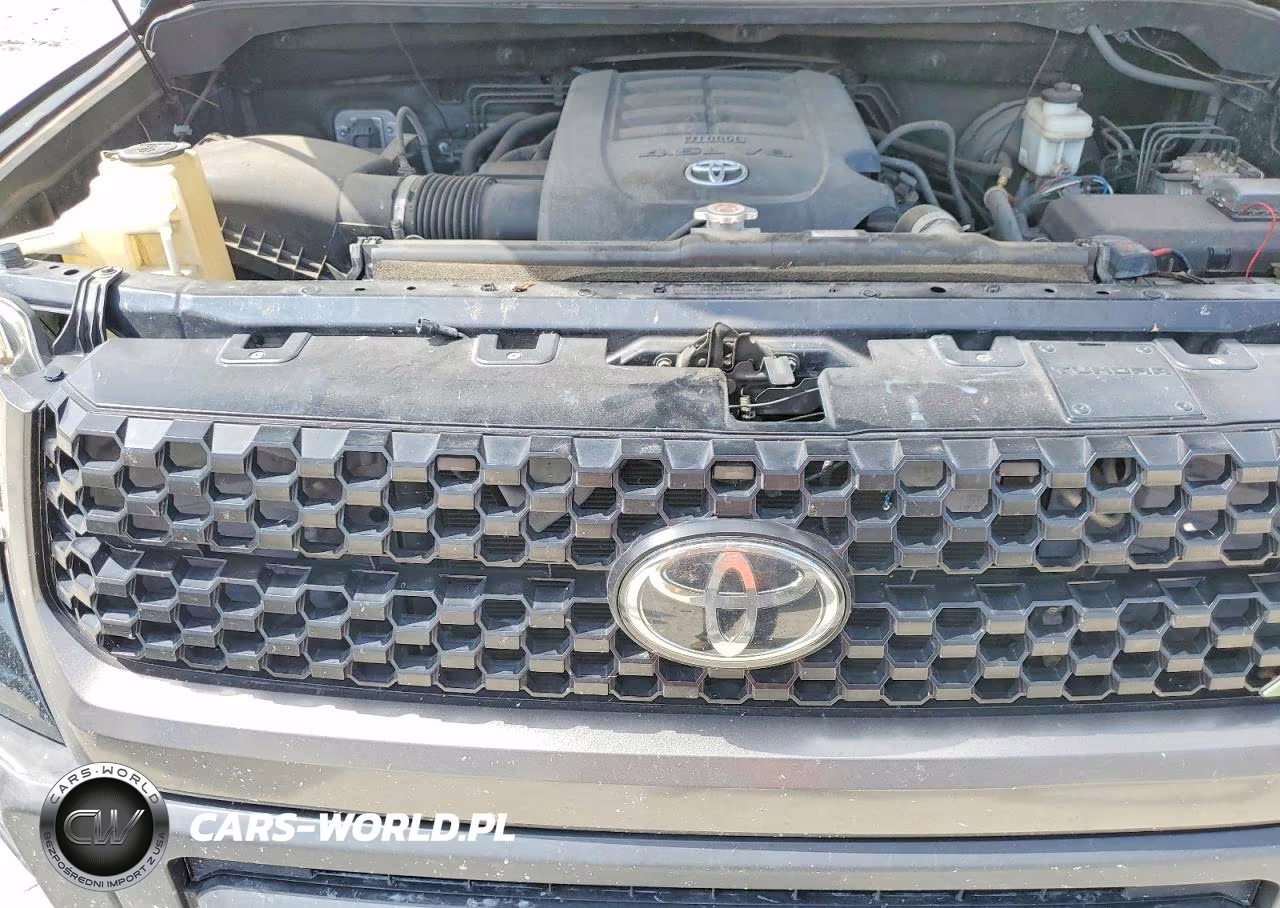 2018 Toyota Tundra Sr VIN:5TFRM5F12JX128015 - 11