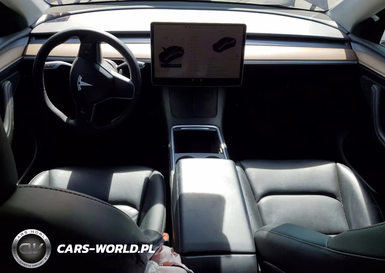 2024 Tesla Model Y VIN:7SAYGAEE8RF035542 - 8
