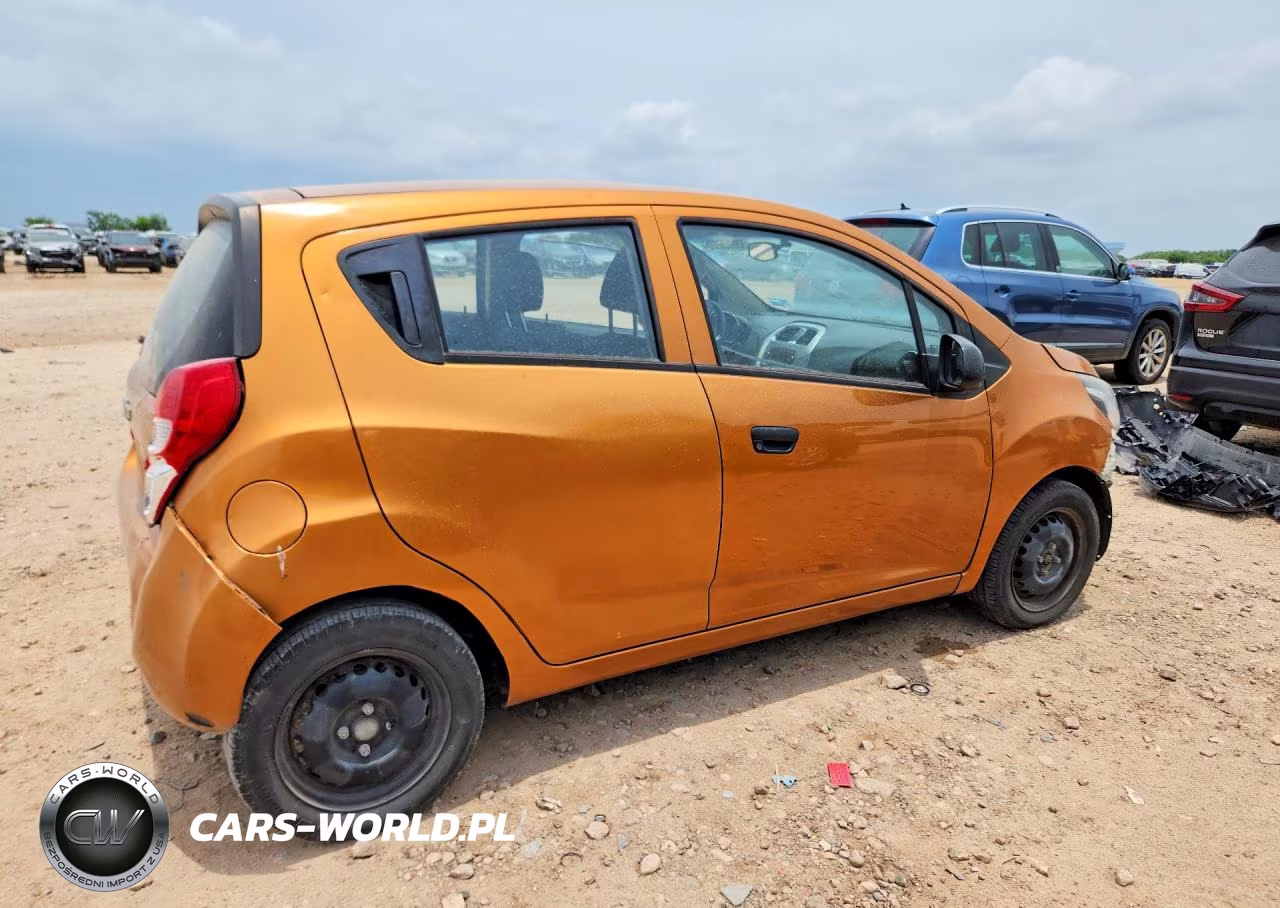 2018 Chevrolet Spark VIN:MA6CB6CD0JT013257 - 3
