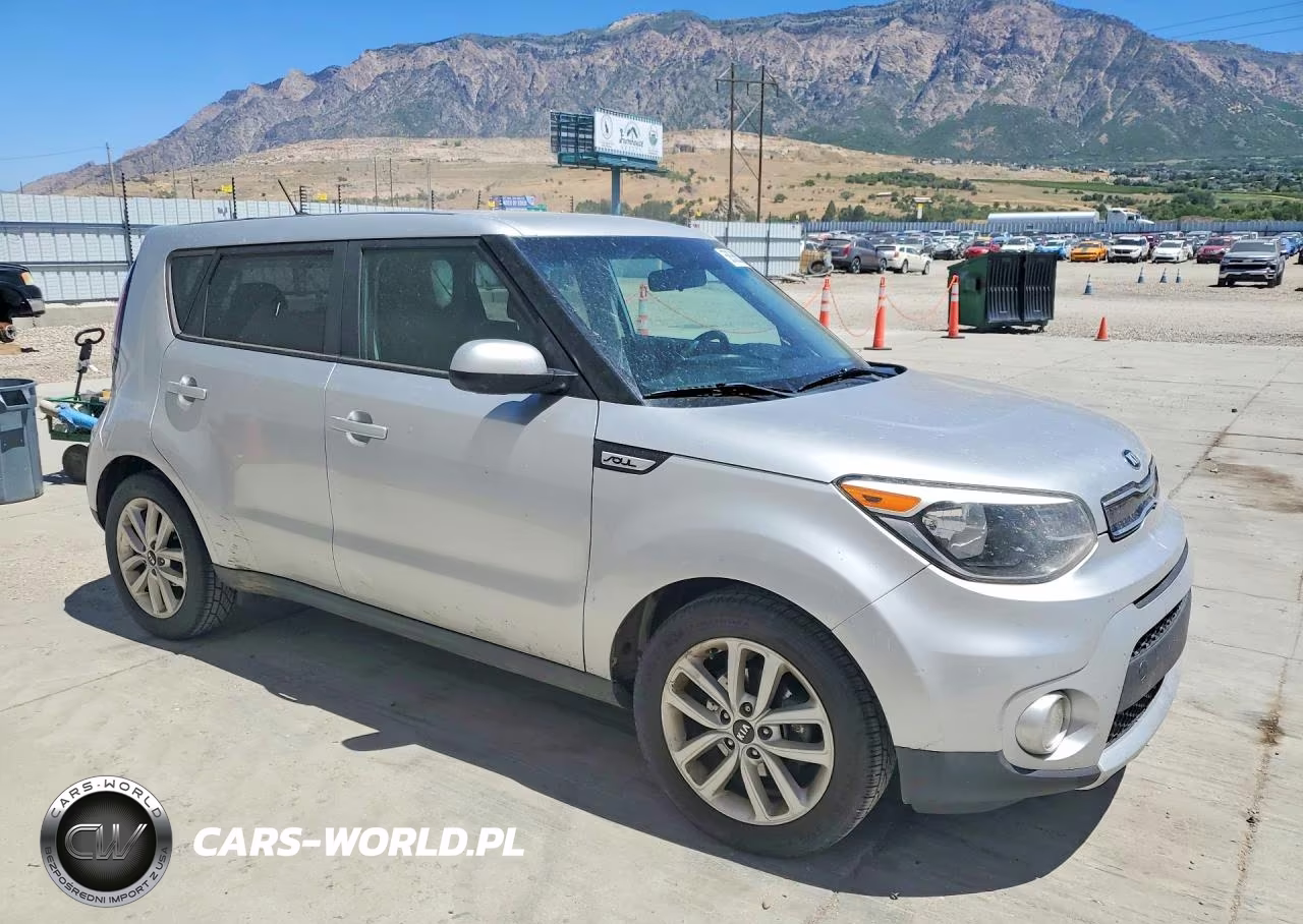 2018 Kia Soul + VIN:KNDJP3A56J7536746 - 4