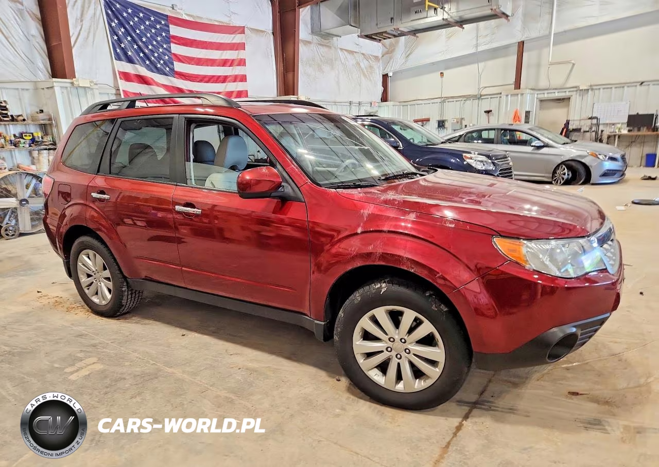 2012 Subaru Forester 2.5X Premium VIN:JF2SHADC4CH445750 - 4