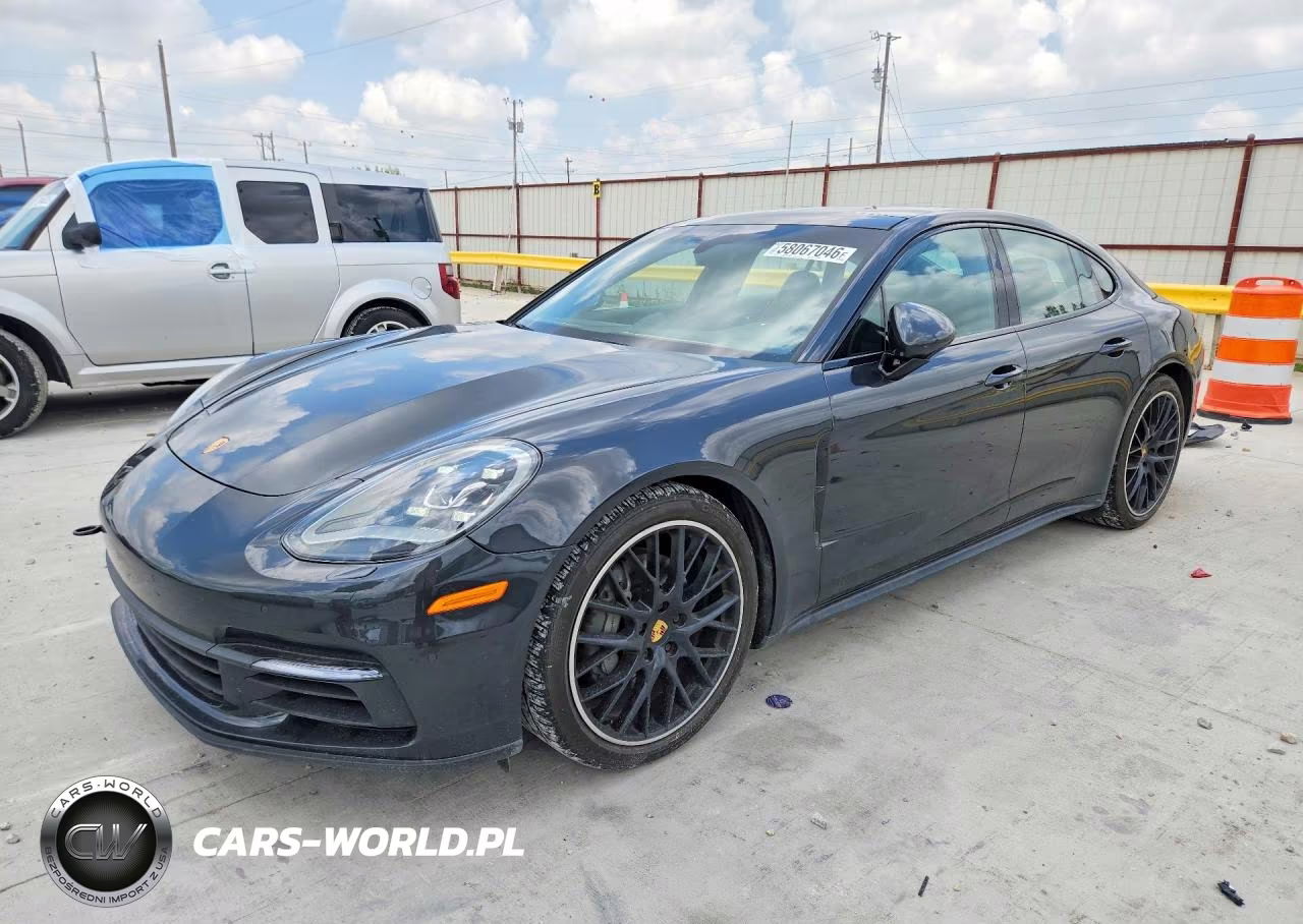 2018 Porsche Panamera 4S