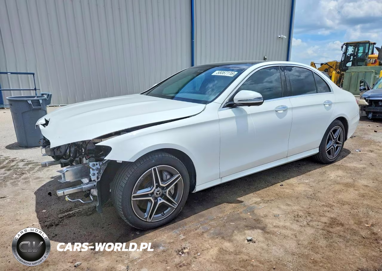 2023 Mercedes-Benz E 350 4Matic – zdjęcie 1 z 13