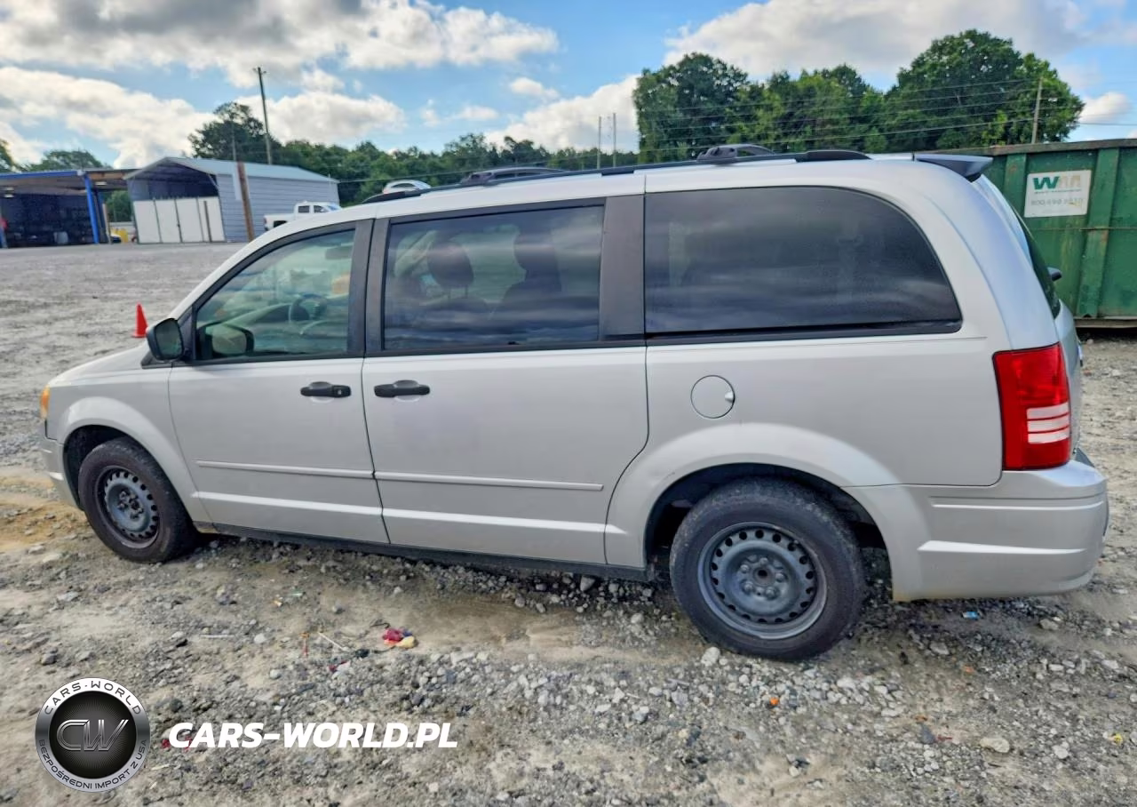 2008 Chrysler Town & Country Lx VIN:2A8HR44H38R683015 - 2