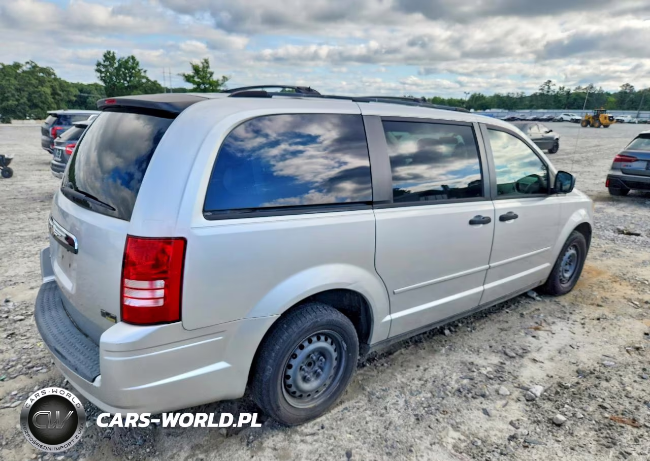 2008 Chrysler Town & Country Lx VIN:2A8HR44H38R683015 - 3