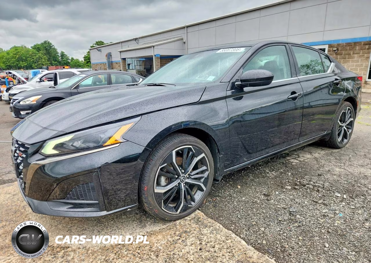 2025 Nissan Altima Sr – zdjęcie 1 z 12