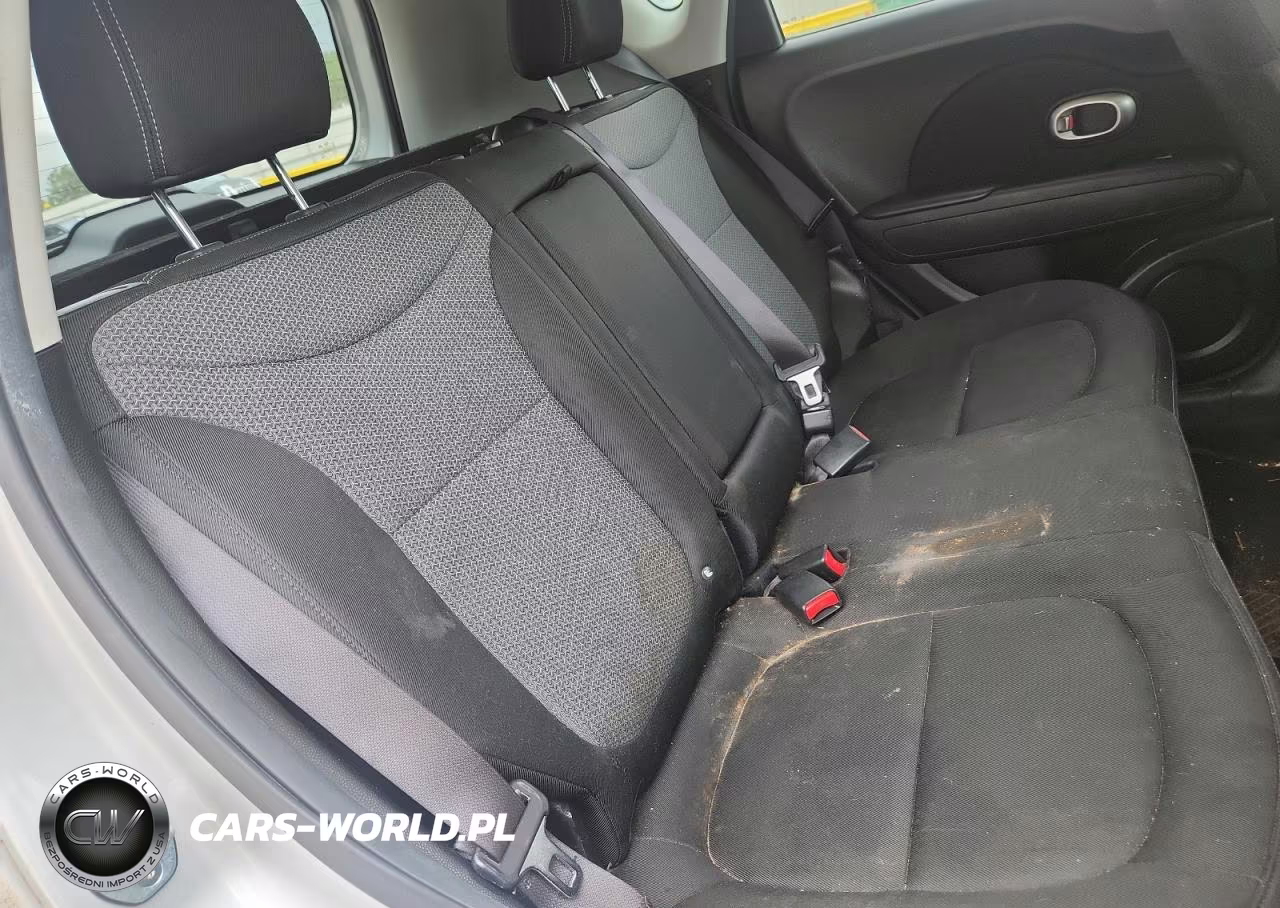 2017 Kia Soul + VIN:KNDJP3A50H7498120 - 10