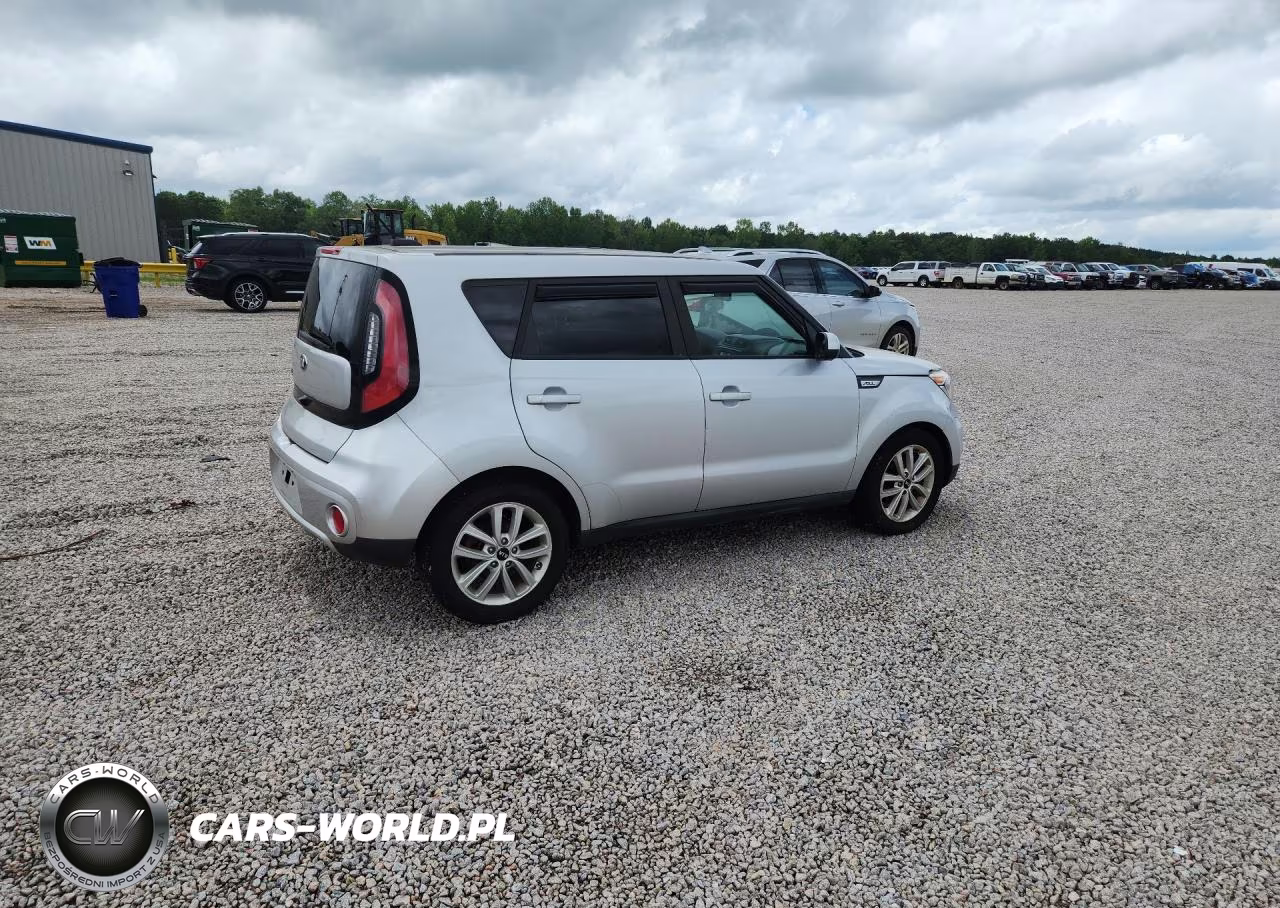 2017 Kia Soul + VIN:KNDJP3A50H7498120 - 3