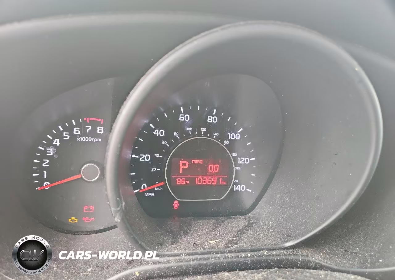2017 Kia Soul + VIN:KNDJP3A50H7498120 - 9