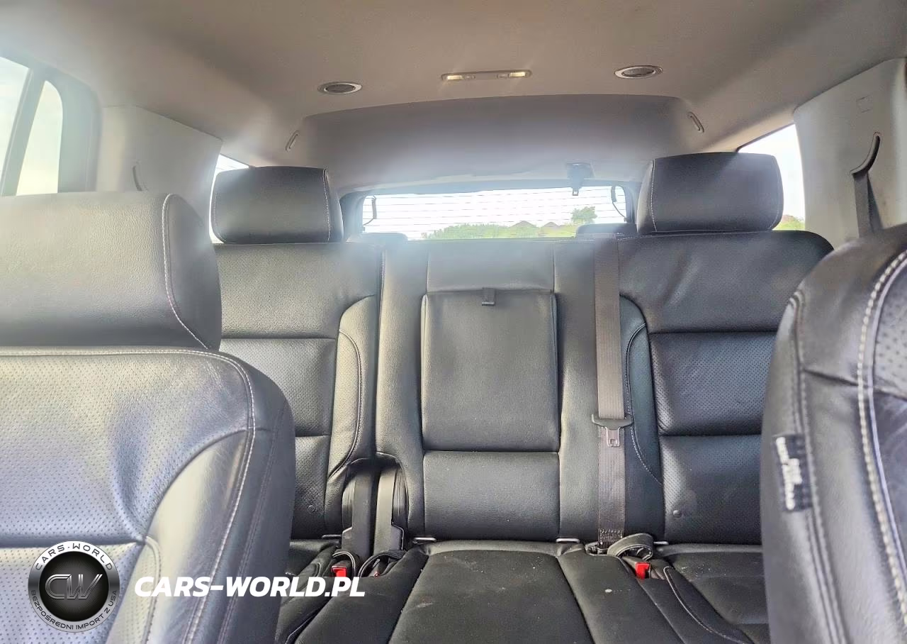 2018 Chevrolet Tahoe C1500 Ls VIN:1GNSCAKC6JR153306 - 10