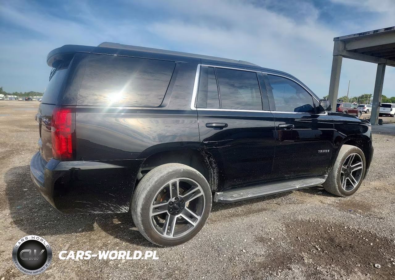 2018 Chevrolet Tahoe C1500 Ls VIN:1GNSCAKC6JR153306 - 3
