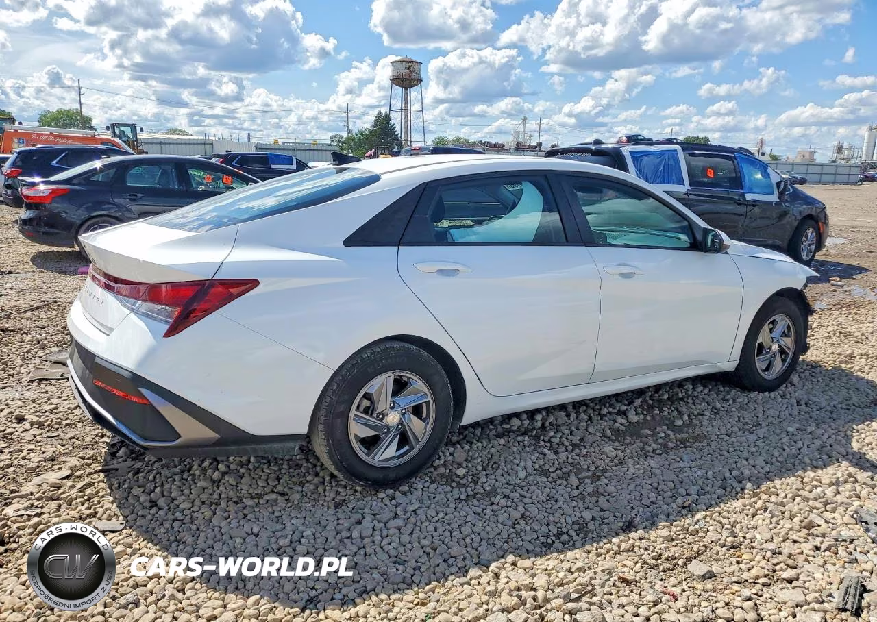 2024 Hyun Elantra Se VIN:KMHLL4DG9RU761775 - 3