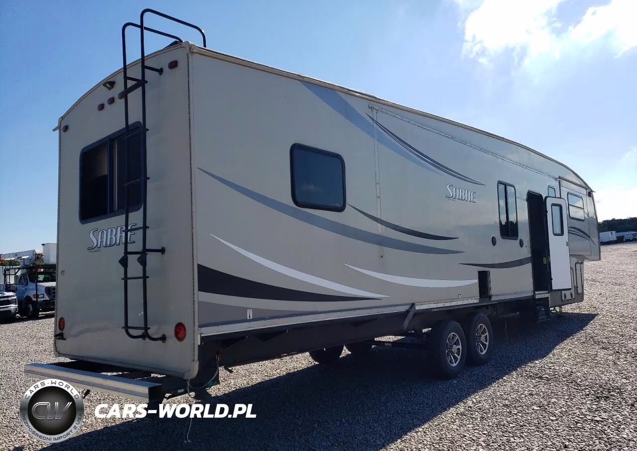 2015 Cherokee By Forest R Travel Trailer VIN:4X4FSRM26F3010604 - 4