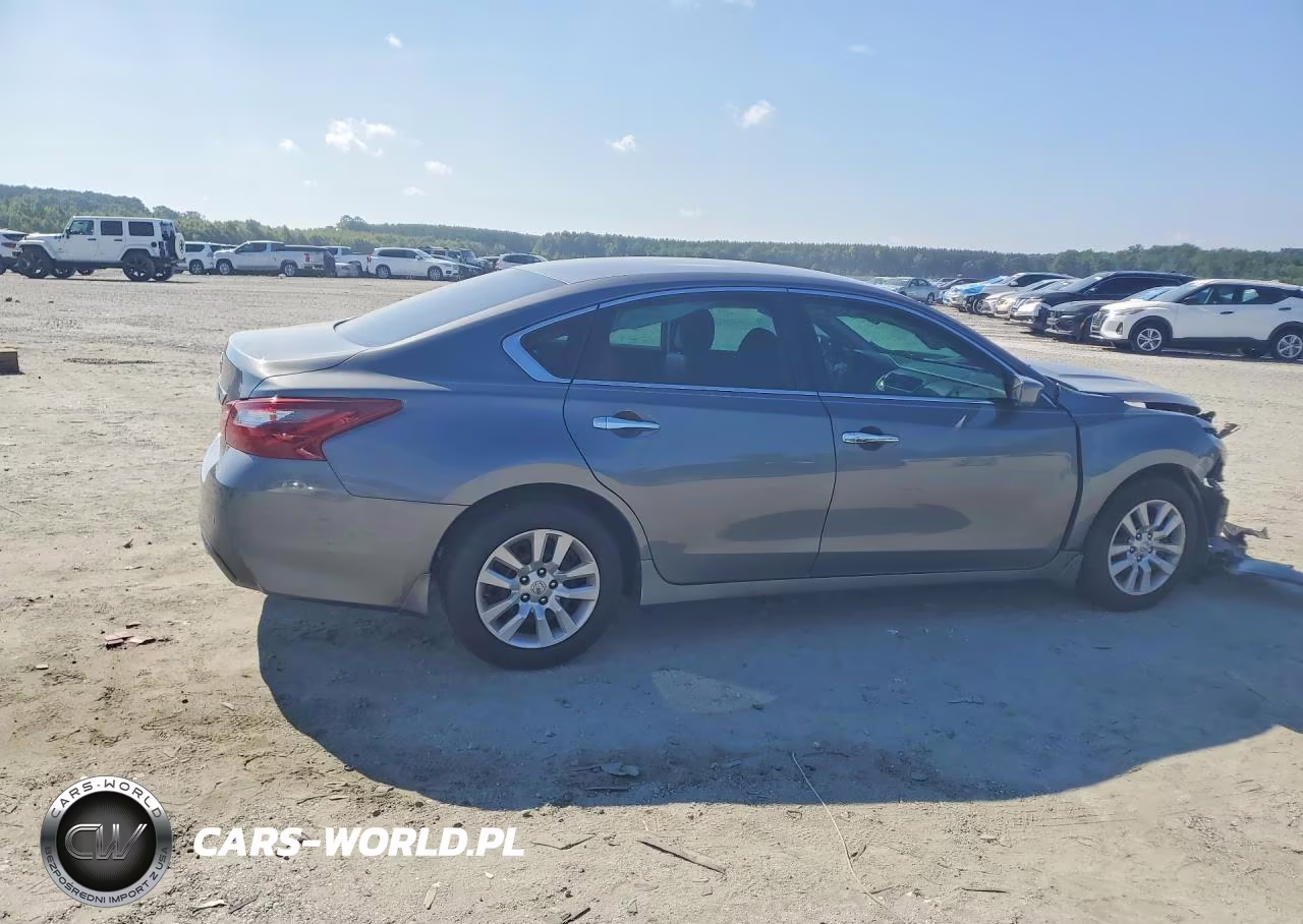 2018 Nissan Altima 2.5 S VIN:1N4AL3AP7JC479192 - 3