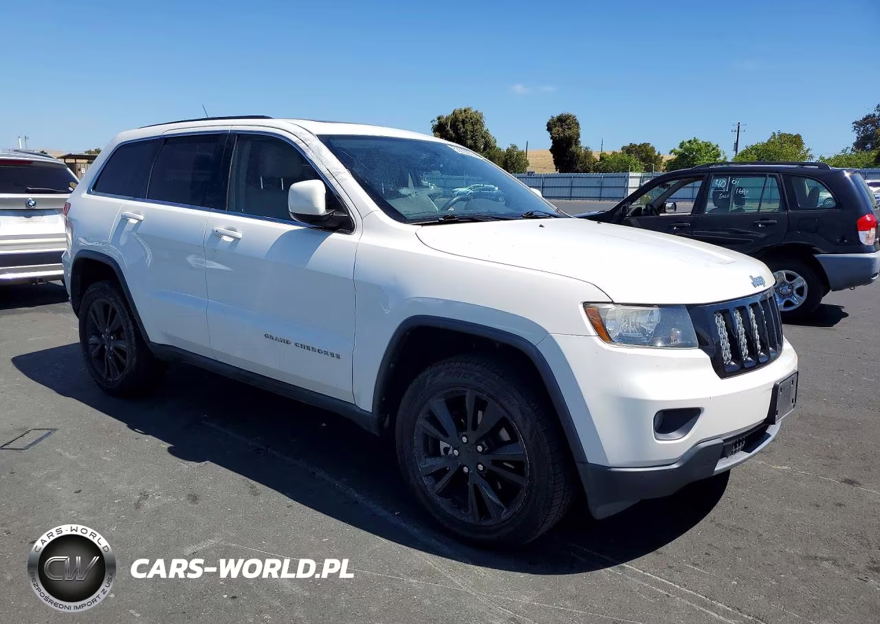 2012 Jeep Grand Cherokee Laredo VIN:1C4RJFAG5CC353842 - 4