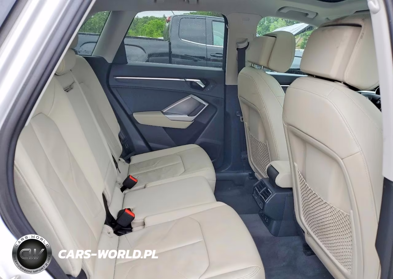 2020 Audi Q3 Premium S Line VIN:WA1DECF35L1060158 - 11