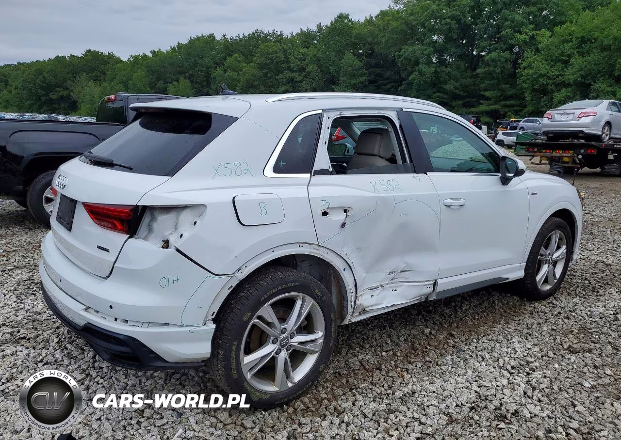 2020 Audi Q3 Premium S Line VIN:WA1DECF35L1060158 - 3