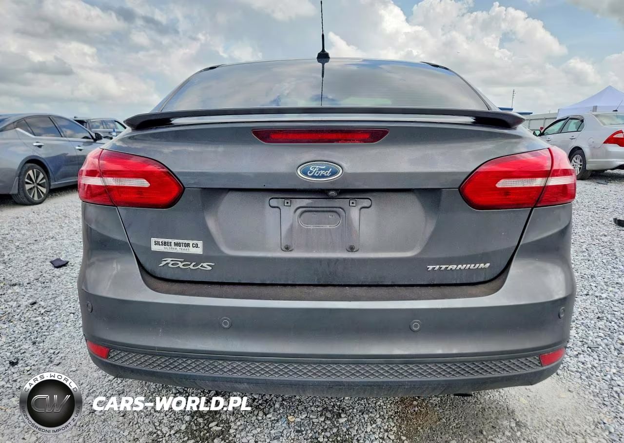 2018 Ford Focus Titanium VIN:1FADP3J24JL233013 - 6