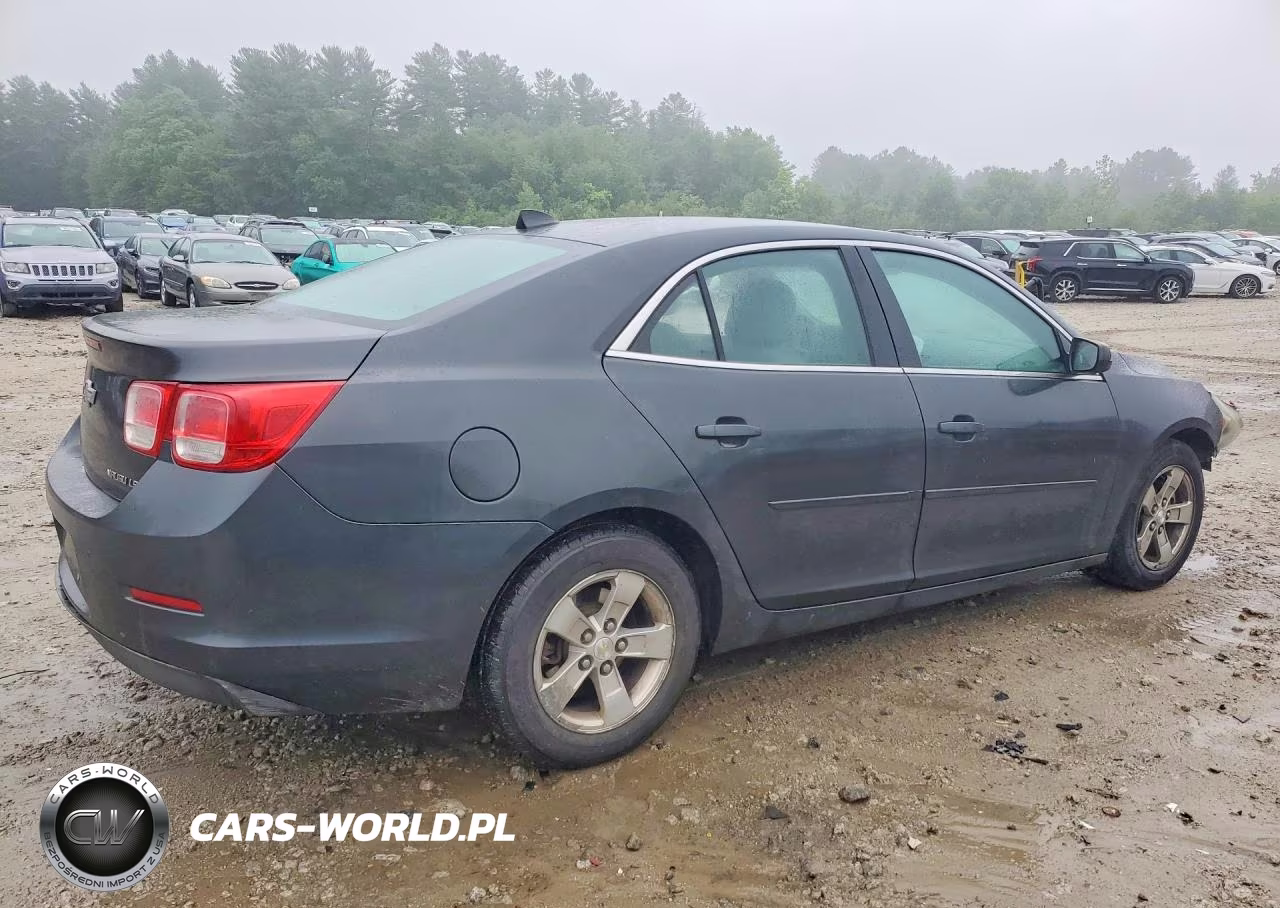 2014 Chevrolet Malibu Ls VIN:1G11B5SLXEF140685 - 3
