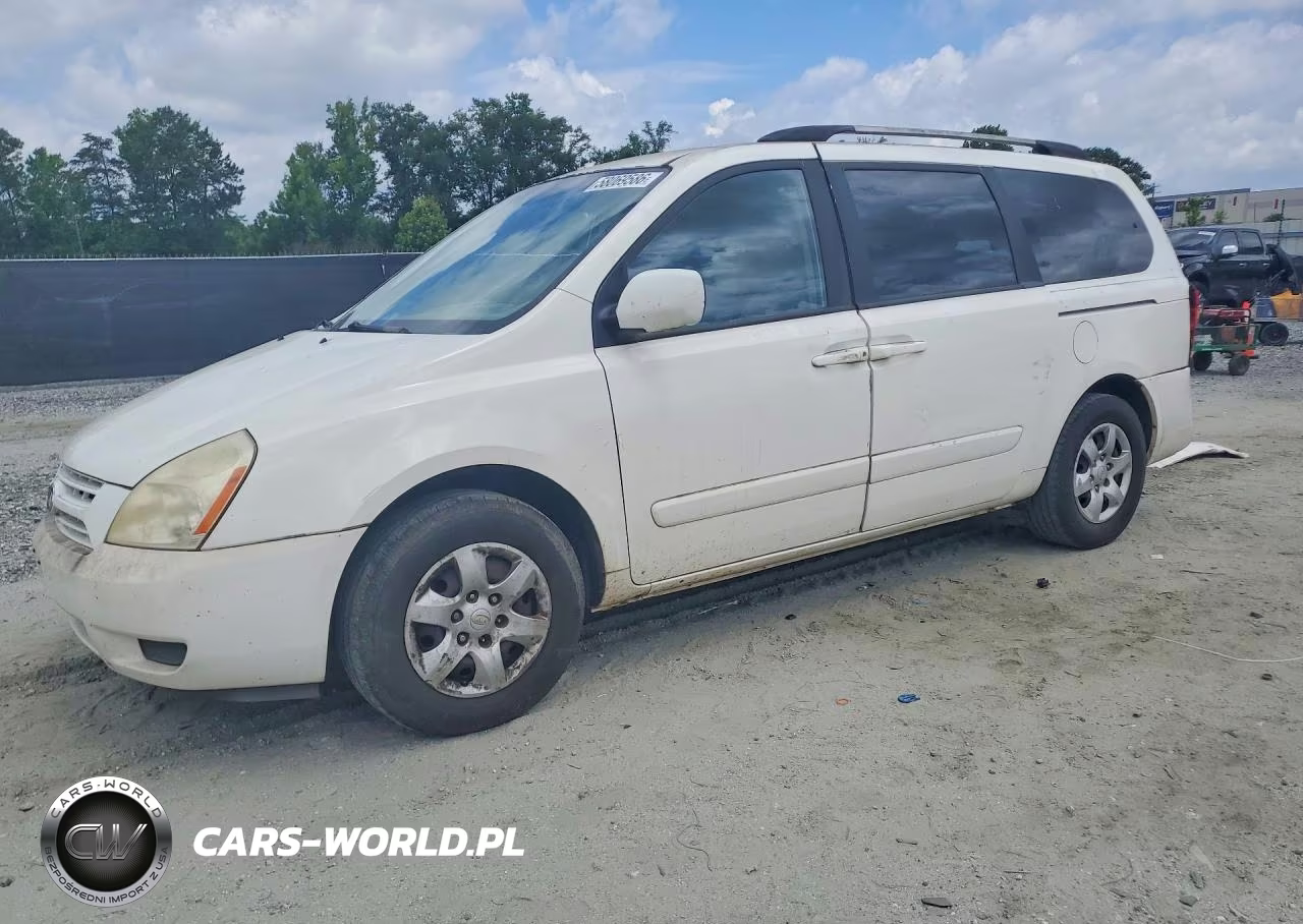 2010 Kia Sedona Lx