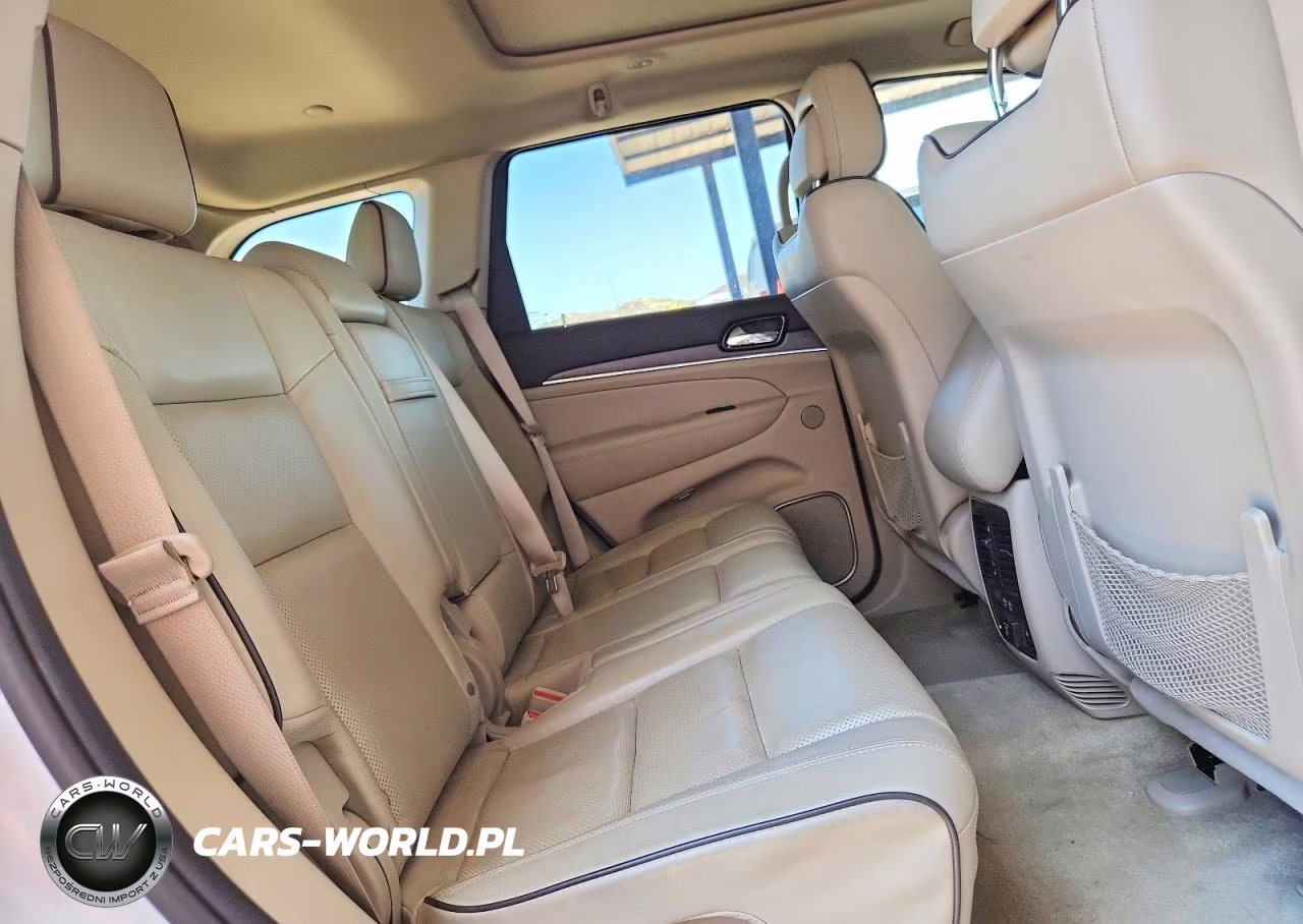 2019 Jeep Grand Cherokee Overland VIN:1C4RJFCG0KC590458 - 11
