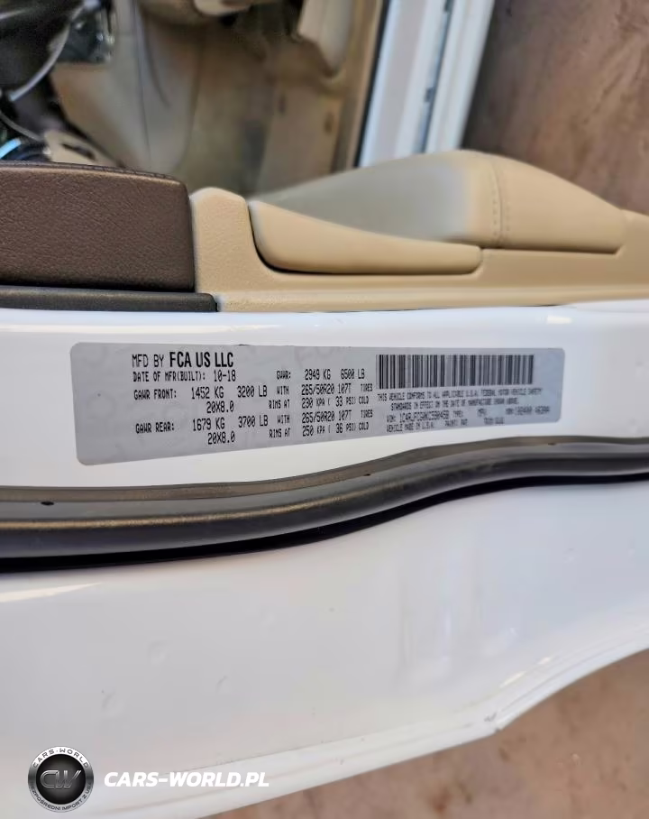 2019 Jeep Grand Cherokee Overland VIN:1C4RJFCG0KC590458 - 13