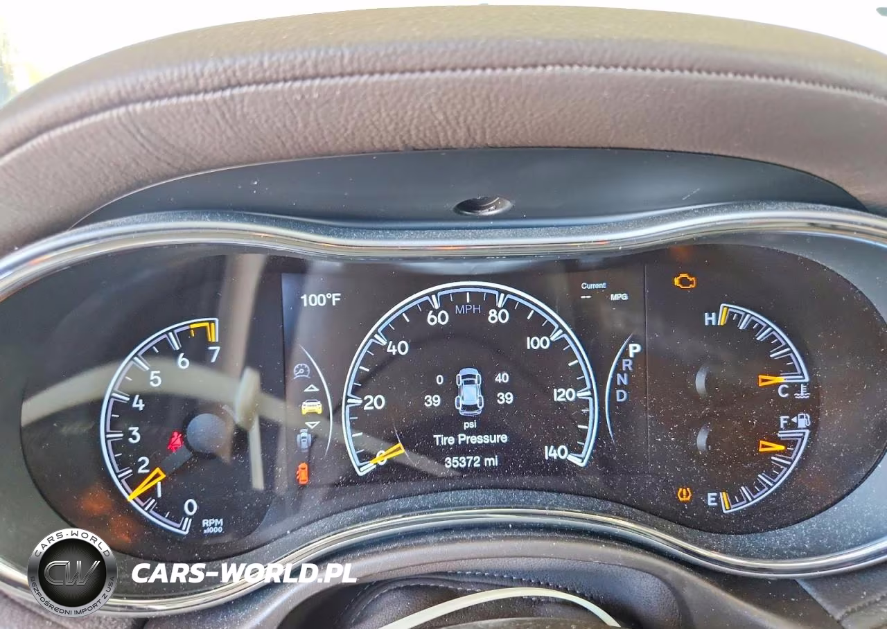 2019 Jeep Grand Cherokee Overland VIN:1C4RJFCG0KC590458 - 9