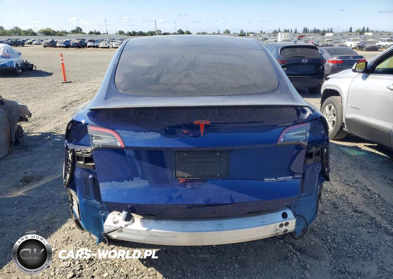 2022 Tesla Model Y VIN:7SAYGDEF8NF565563 - 6