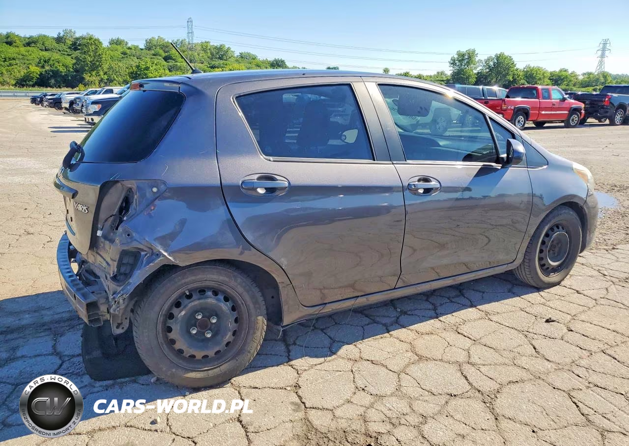 2015 Toyota Yaris 5-Door L VIN:VNKKTUD33FA046539 - 3