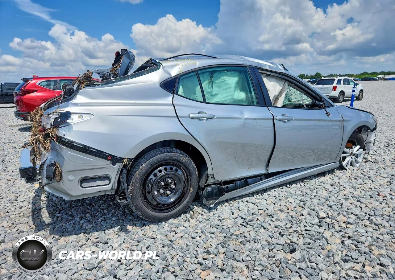 2026 Toyota Camry Le VIN:4T1DAACKXTU667782 - 3