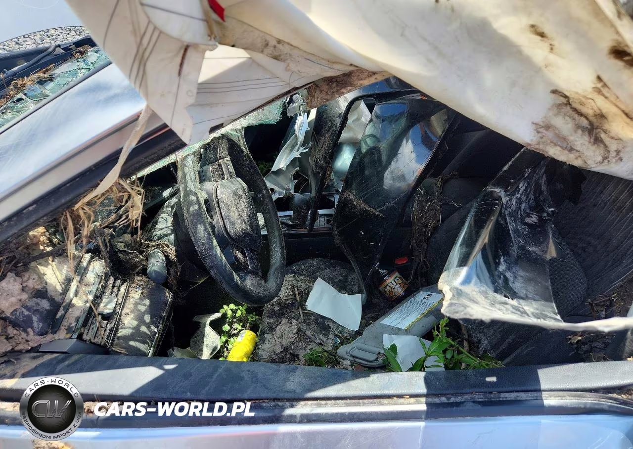 2026 Toyota Camry Le VIN:4T1DAACKXTU667782 - 7