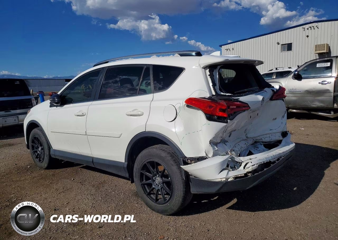 2018 Toyota Rav4 Le VIN:JTMZFREV3JJ729121 - 2