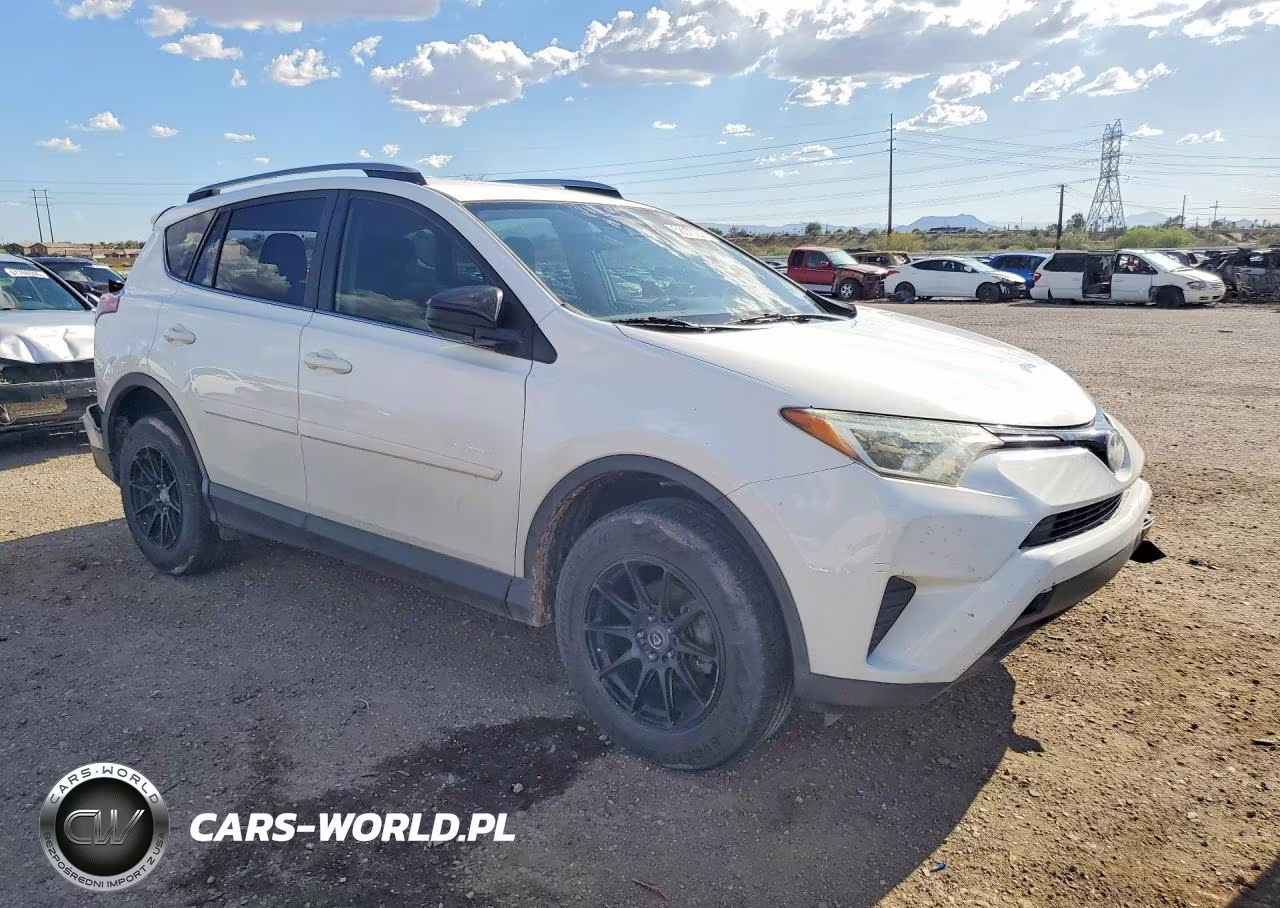 2018 Toyota Rav4 Le VIN:JTMZFREV3JJ729121 - 4