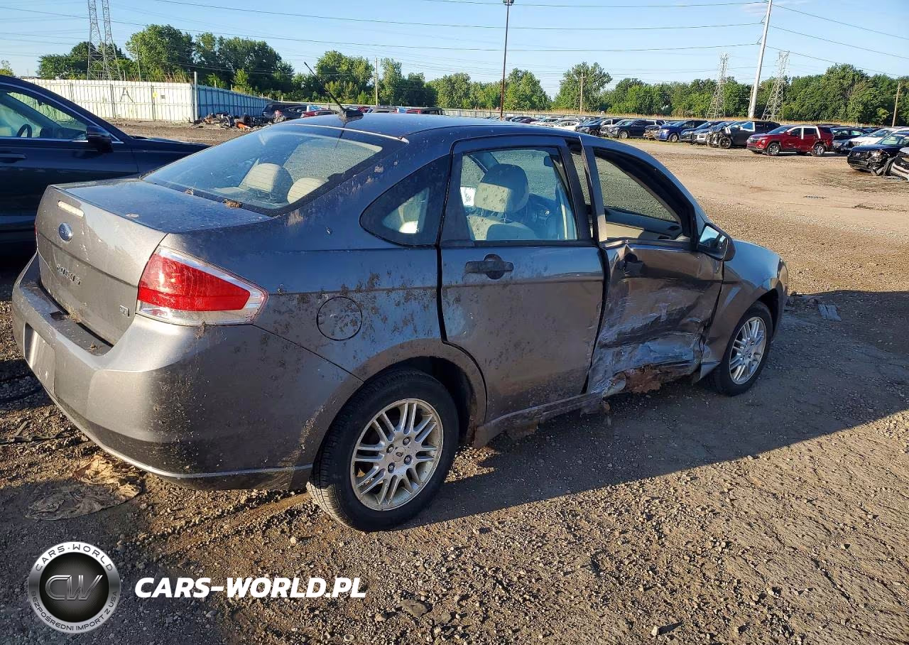 2010 Ford Focus Se VIN:1FAHP3FN8AW289412 - 3