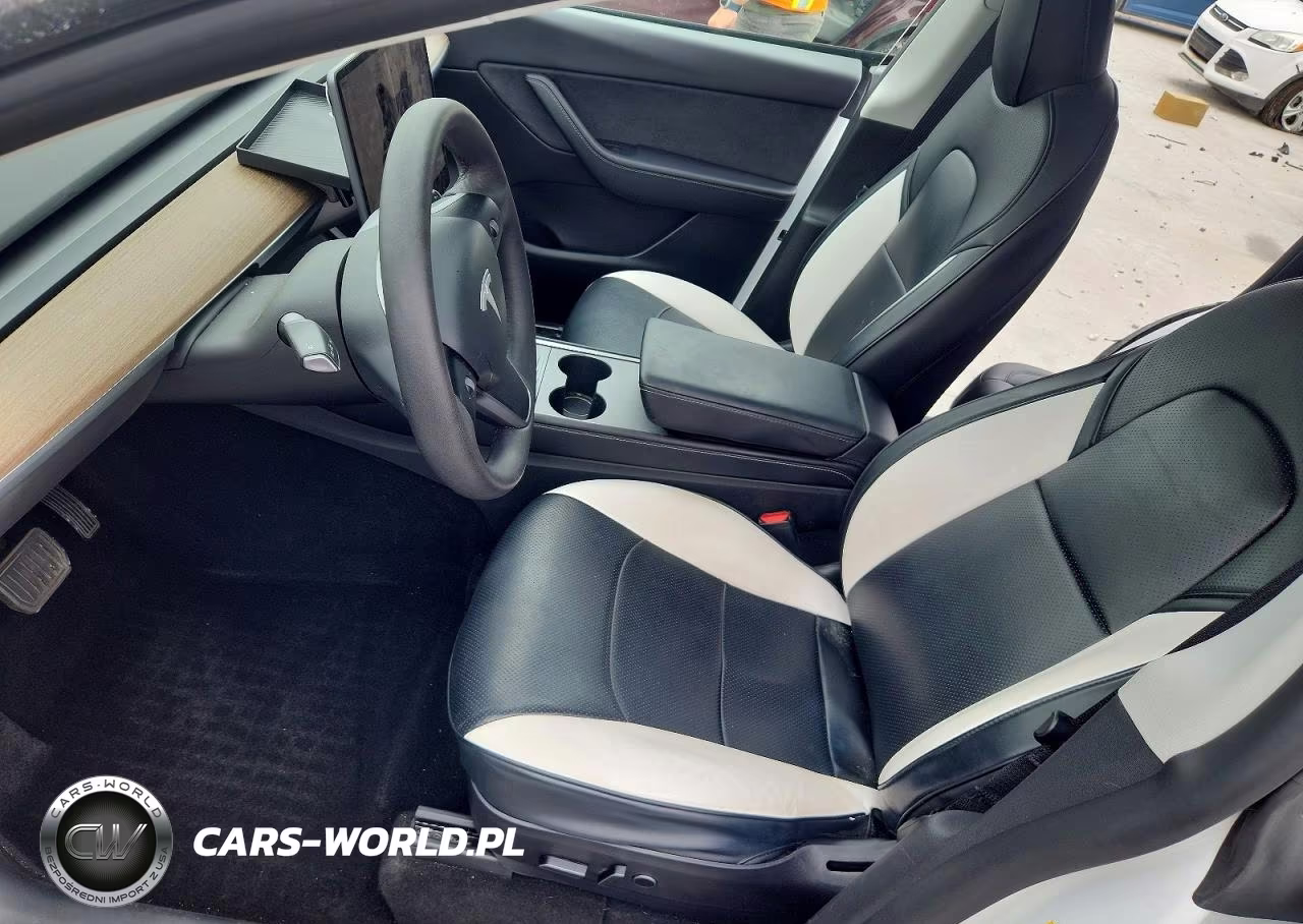 2022 Tesla Model Y VIN:7SAYGDEE9NF434469 - 7