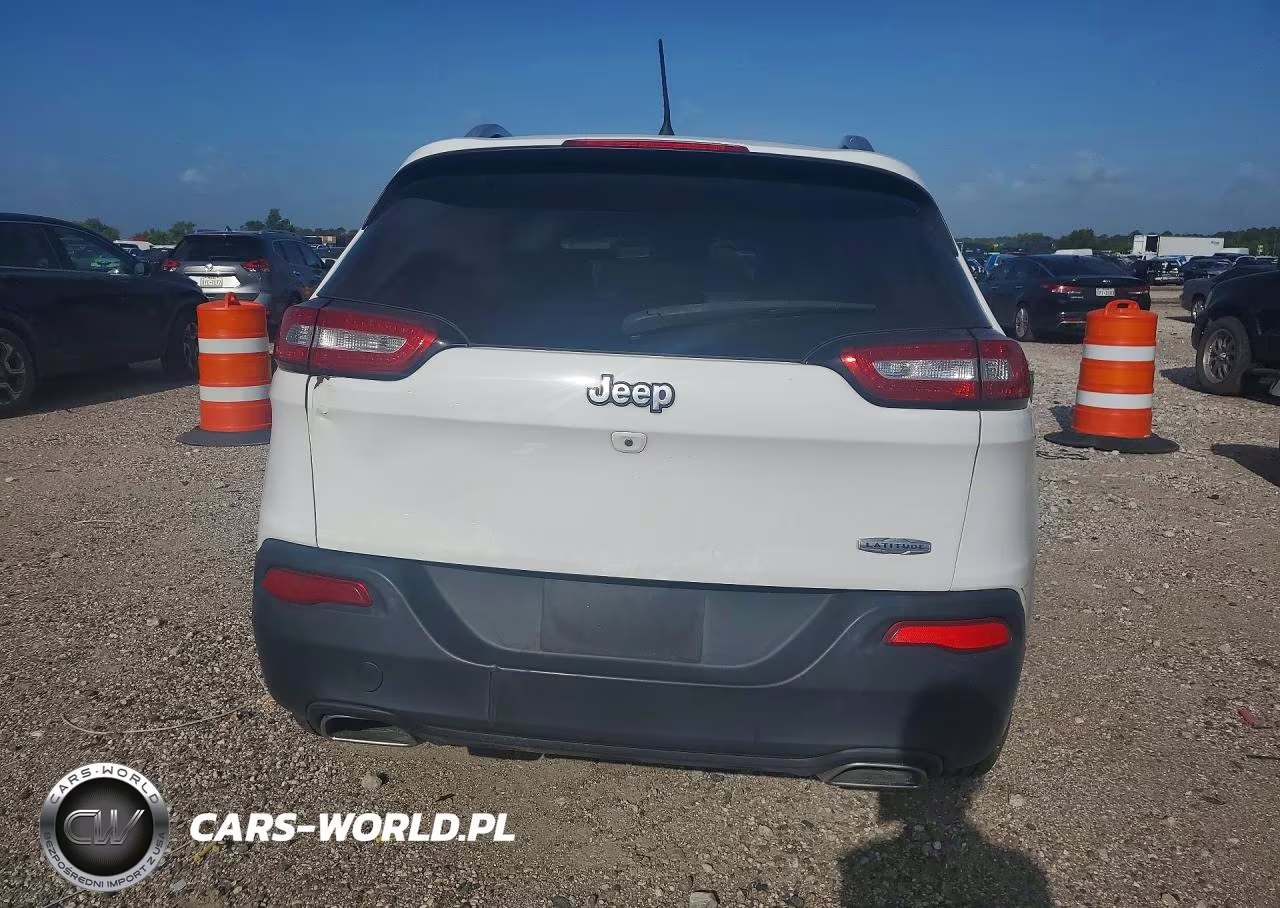 2016 Jeep Cherokee Latitude VIN:1C4PJLCSXGW160386 - 6