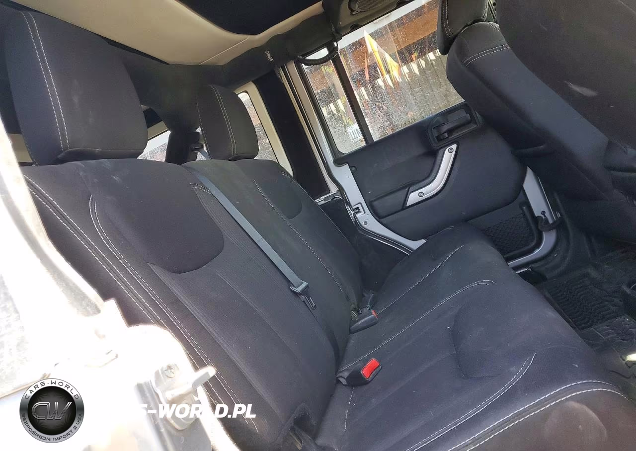 2014 Jeep Wrangler Unlimited Rubicon VIN:1C4BJWFG4EL166833 - 11