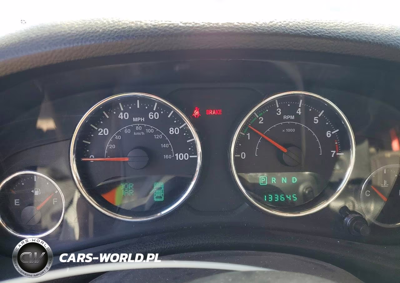 2014 Jeep Wrangler Unlimited Rubicon VIN:1C4BJWFG4EL166833 - 9