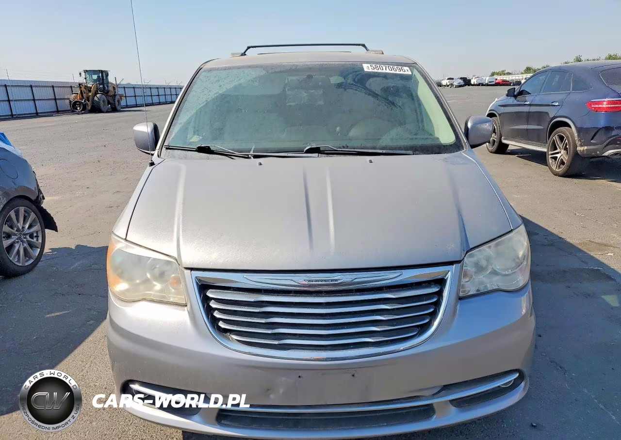 2013 Chrysler Town & Country Touring VIN:2C4RC1BG0DR713734 - 5