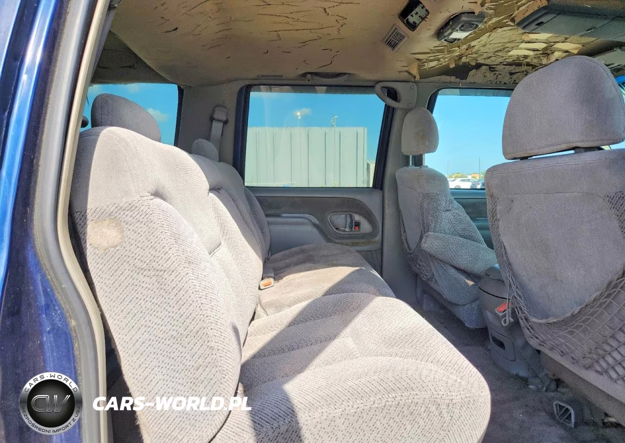 1997 Chevrolet Suburban C1500 VIN:1GNEC16R9VJ370719 - 11